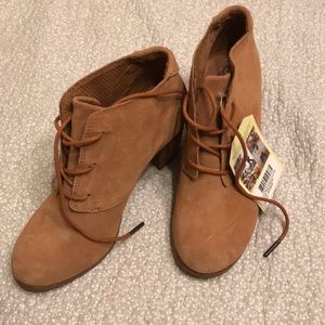 Toms ankle boots